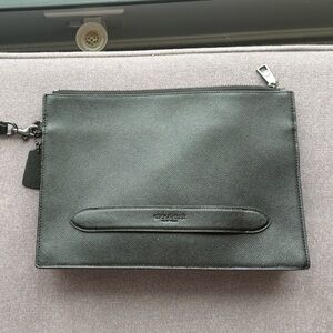 Coach Manhattan Pouch
